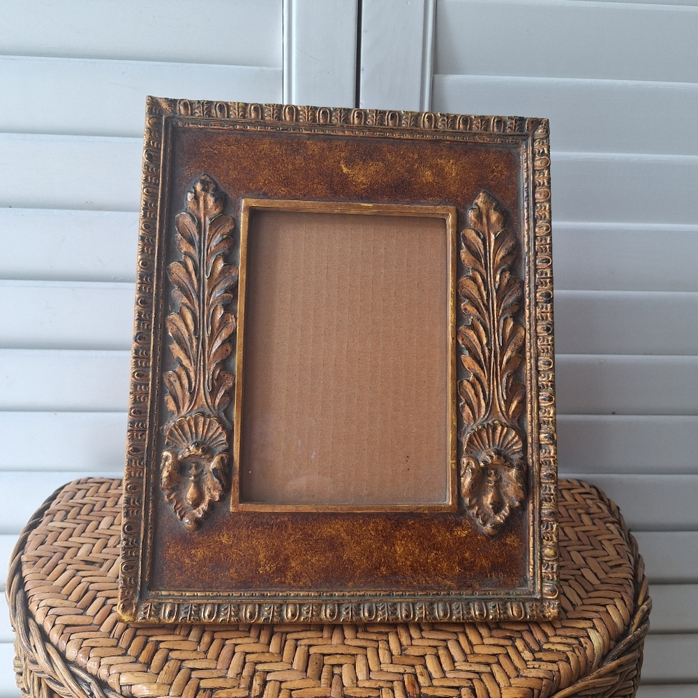 Vintage Ronita Smith Collection Golden Wooden 5 x 7 Picture Frame